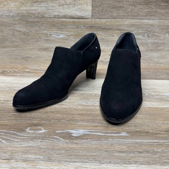 Stuart Weitzman Black Suede Almond Toe Booties Women's Size 8.5 - Picture 1 of 6